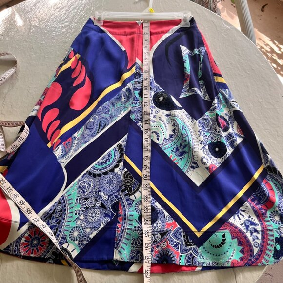 Kit and Ace More Volume A Line Silk Skirt Size 2 - Picture 8 of 9